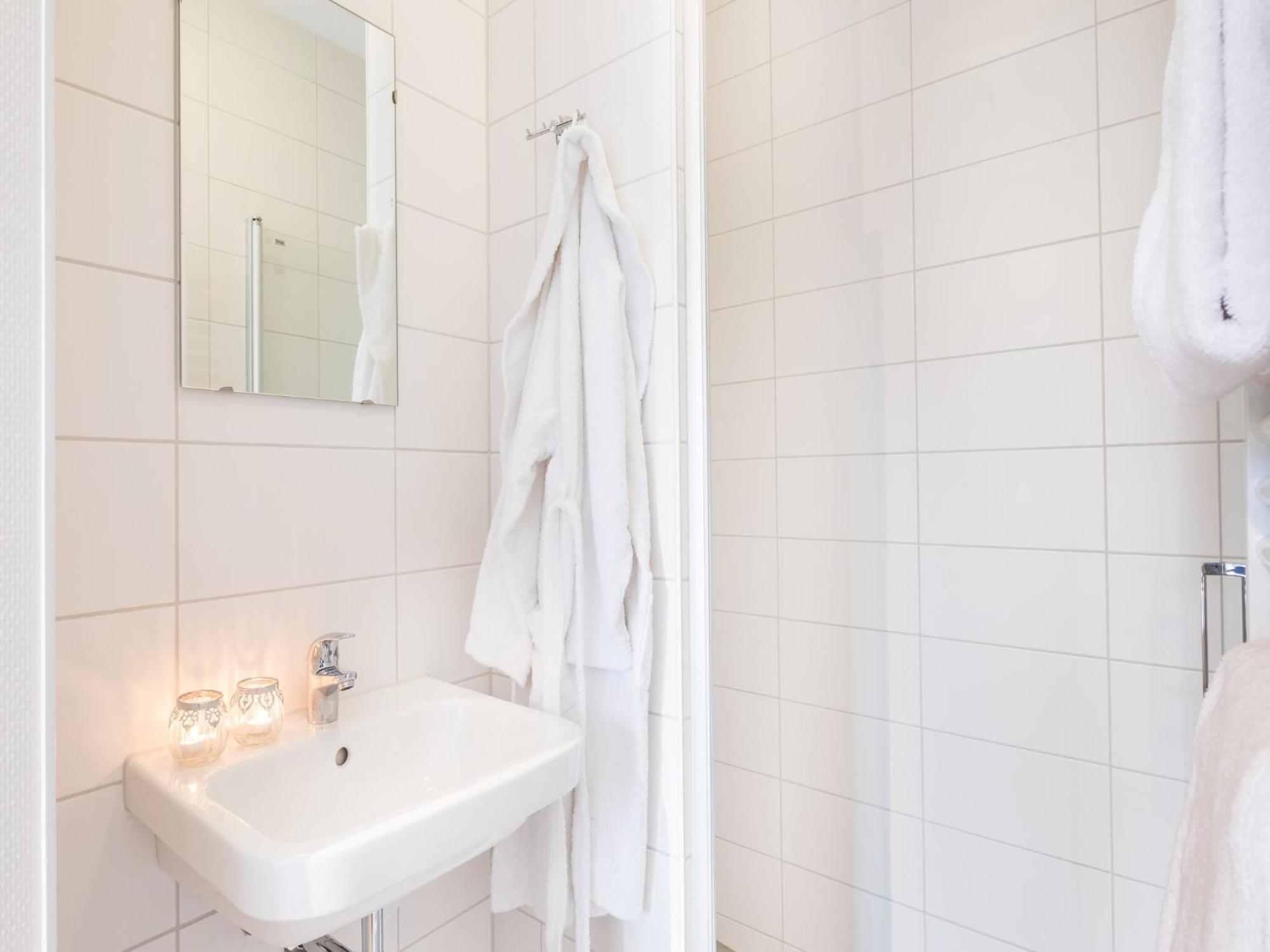 Luxurious With Two Bathrooms, 1 Km From The *